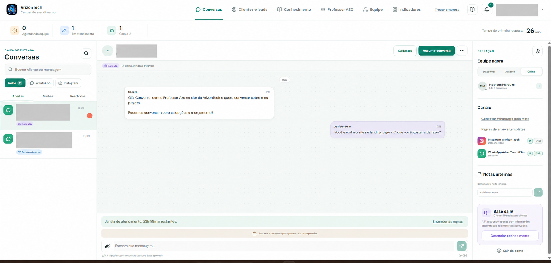 Interface do Arizon CRM com conversas, atendimento e painel da equipe
